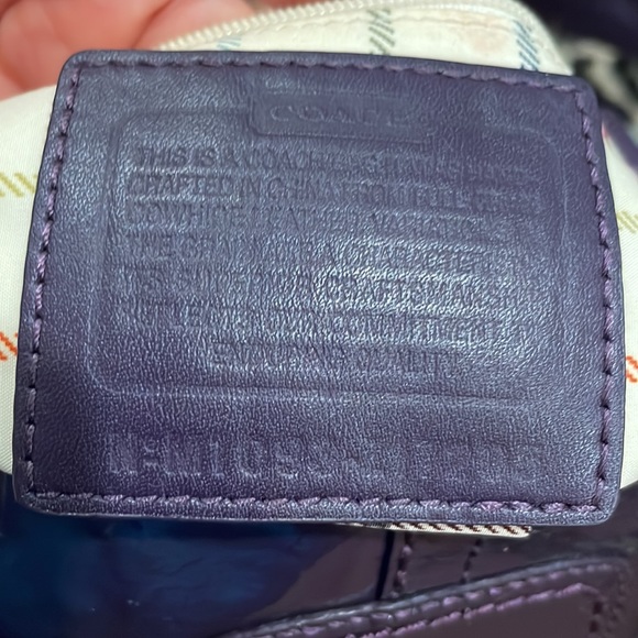 Coach Small Dark Purple Bag Patent Leather with large gold buckle - Picture 5 of 12